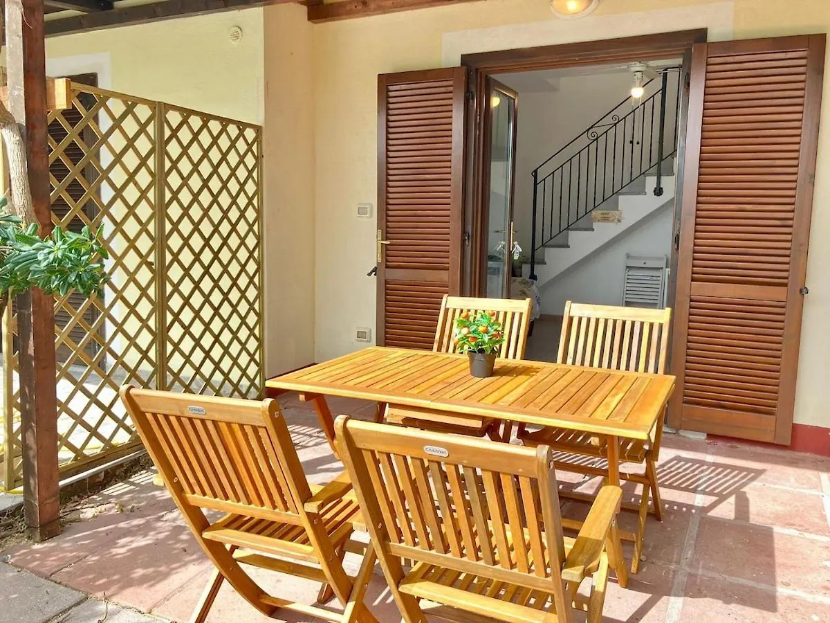 Baia Delle Mimose, A Pochi Passi Dal Mare Apartment Valledoria  0*, Valledoria (Sardinia)